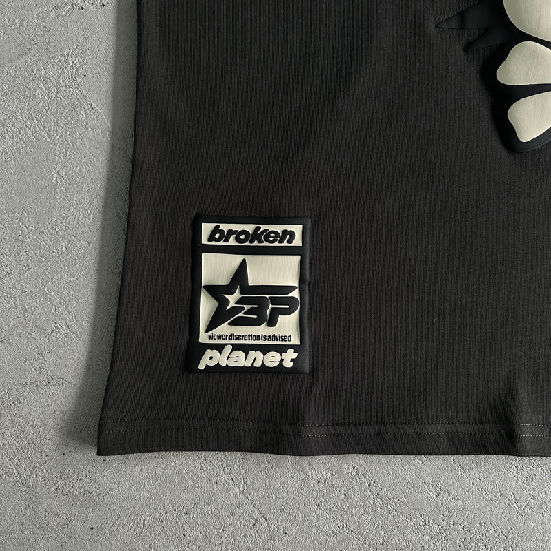 Camiseta Broken Planet "Total Chaos"